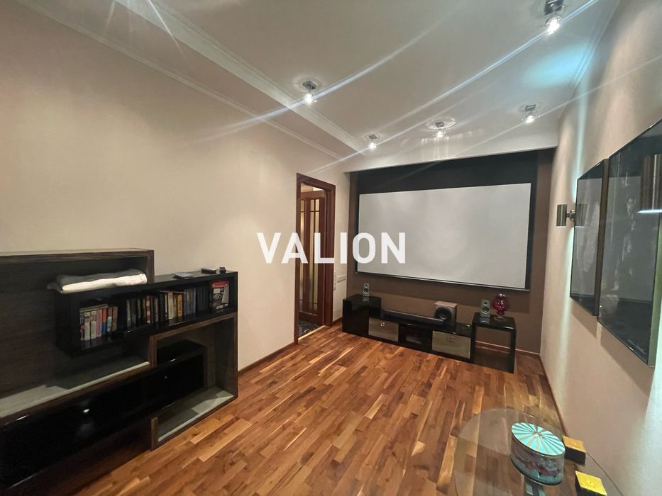 Без %. Продаж 4-кімнатної квартири вул. Велика Васильківська, 67/7