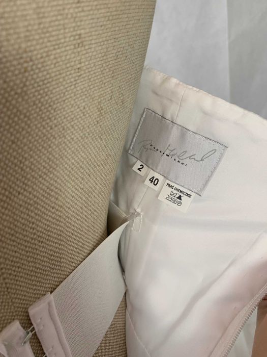 Prosta i klasyczna nowa suknia ślubna 40 L koronkowa cywilny kościelny