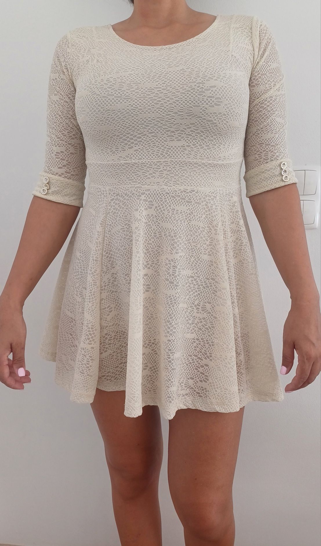 Vestido creme - tamanho M