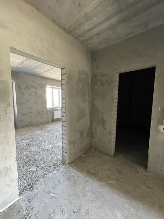 Продаю 3к .кв. новострой в центре Садовая