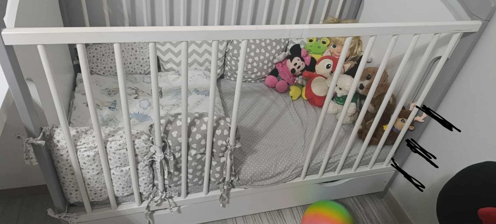 Łóżeczko dziecięce białe