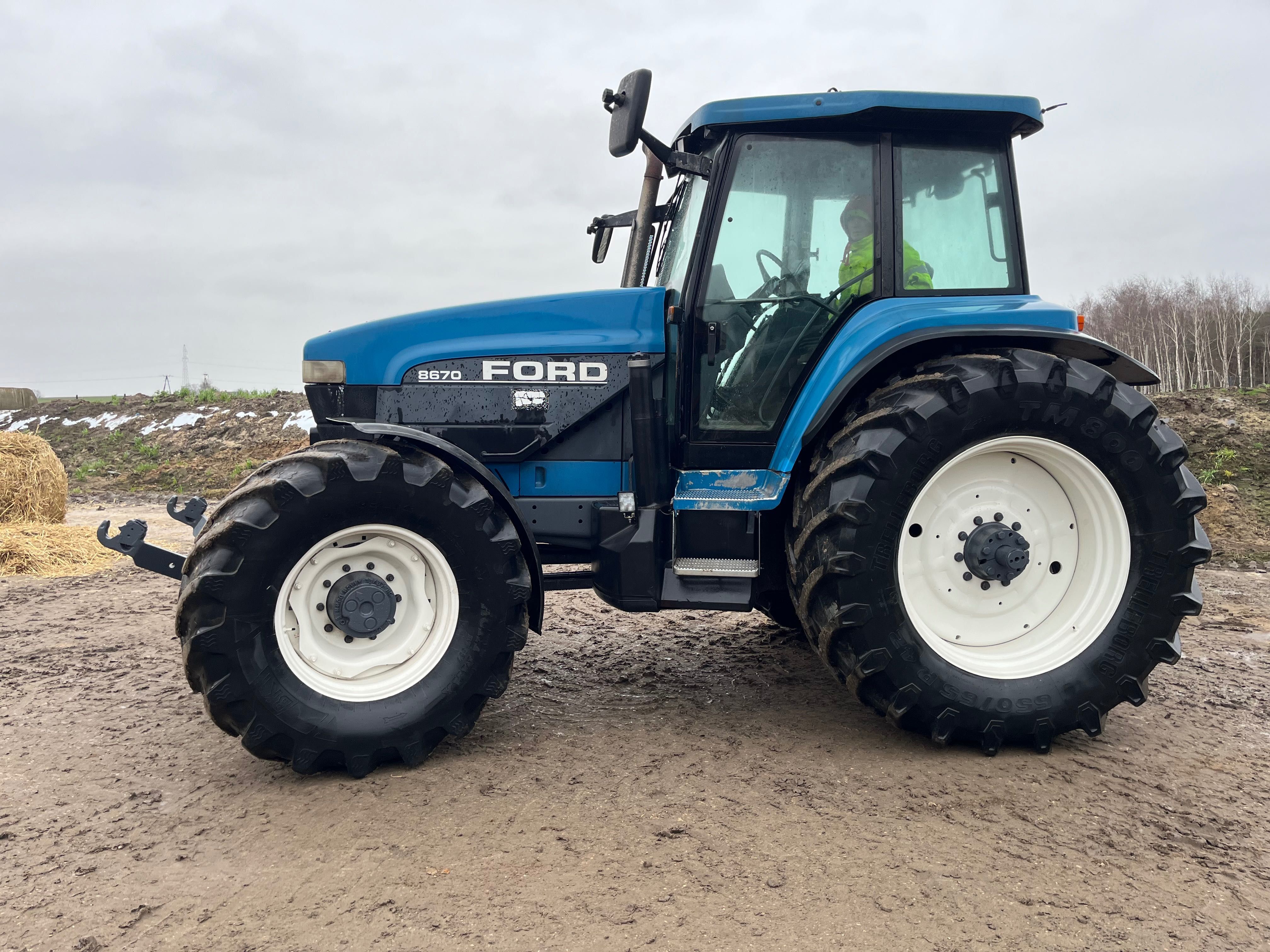 New Holland 8670 Ford