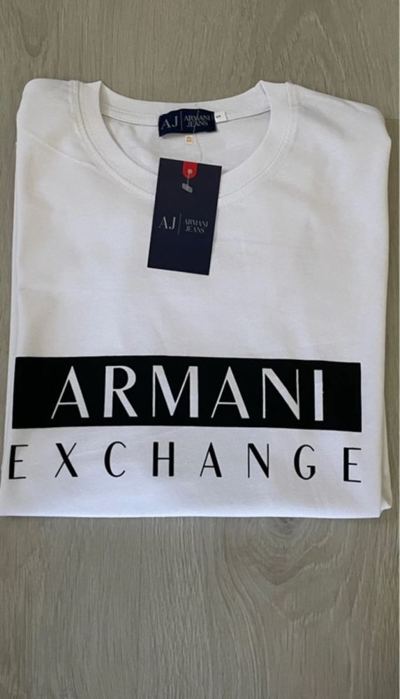 T-Shirt Armani Exchange Tamanho S