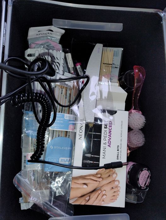 Zestaw do paznokci hybrydowych i żelowych