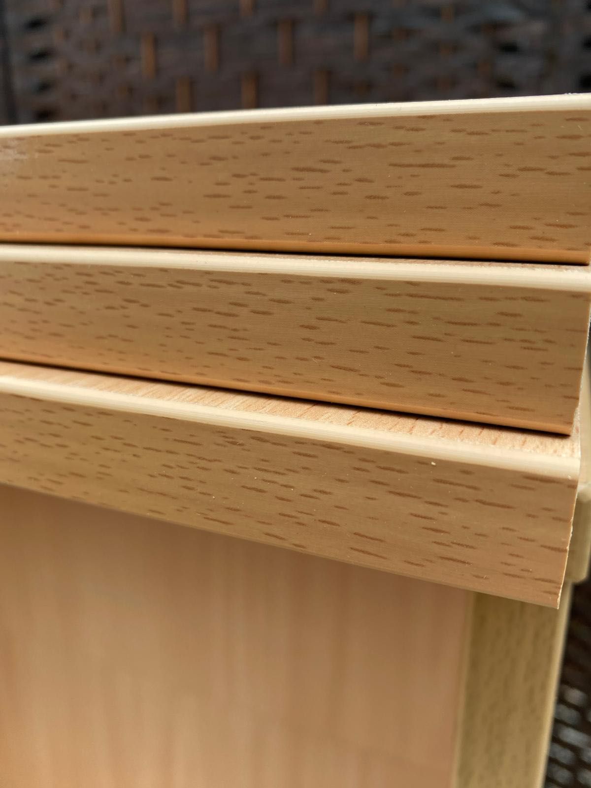 Nowy w kartonie Regał z 4 półkami Wysoki 107 cm-regulowane półki