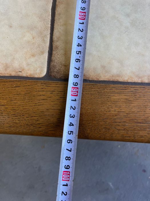 Дубовий журнальний стіл