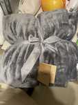 Koc polarowy pled poliester duzy rozmiar 220 x 240 cm