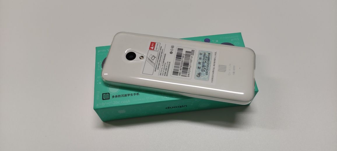 Xiaomi Duo QIN F21 Pro, 4/64 Gb, білі, нові + бж + чорний чохол