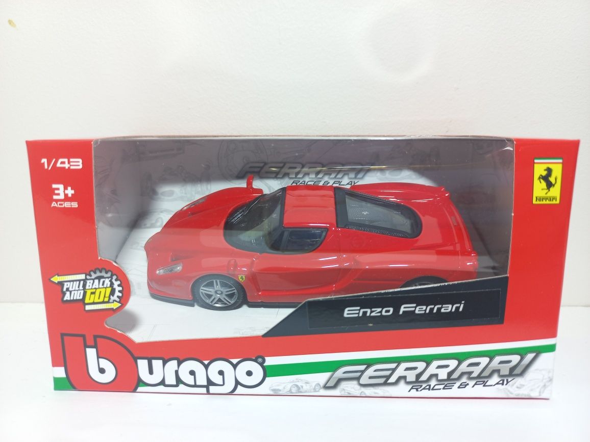 Bburago auto z napędem Enzo Ferrari,skala 1:43