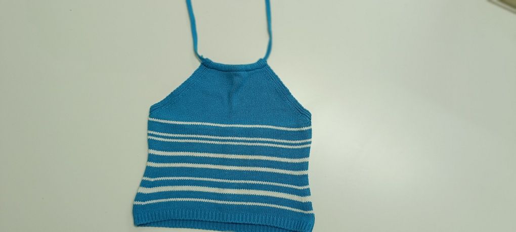Top azul de menina , usado. 3 anos