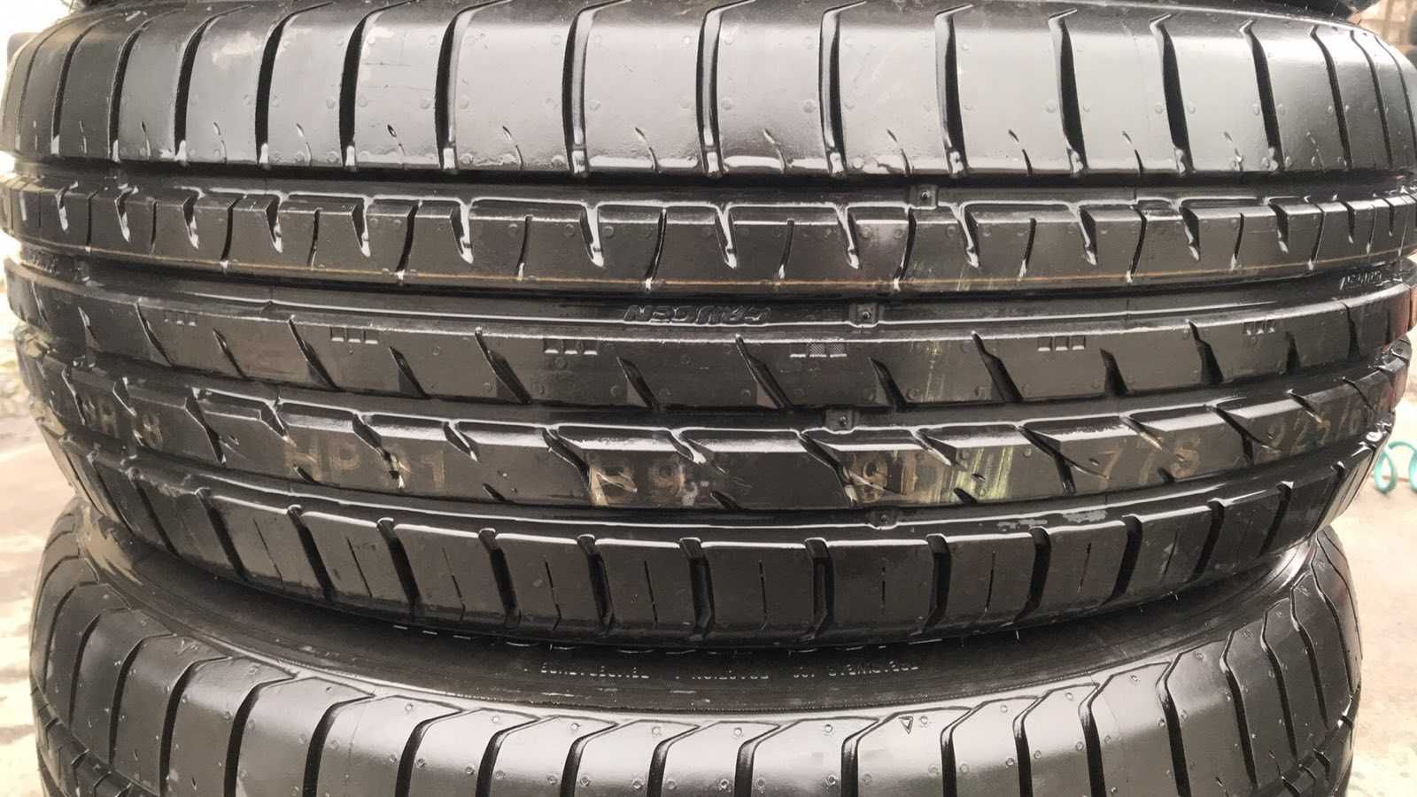 Шини літо 225 60 18 Kumho комплект нові 22 рік Корея xl