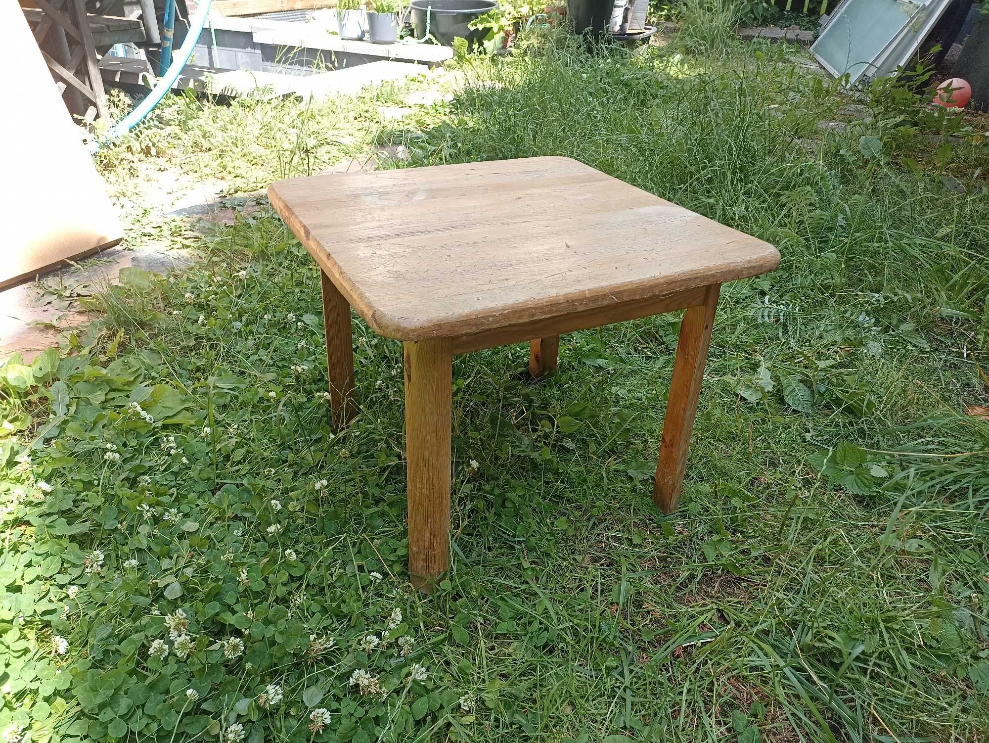 Stolik drewniany sosnowy 60 x 60 x 49 cm