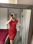 Sukienka czerwona wizytowa ołówkowa 38 quiosque