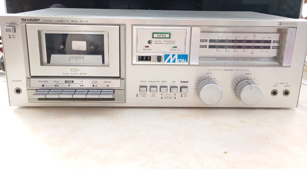 Кассетная дека SHARP RT-30