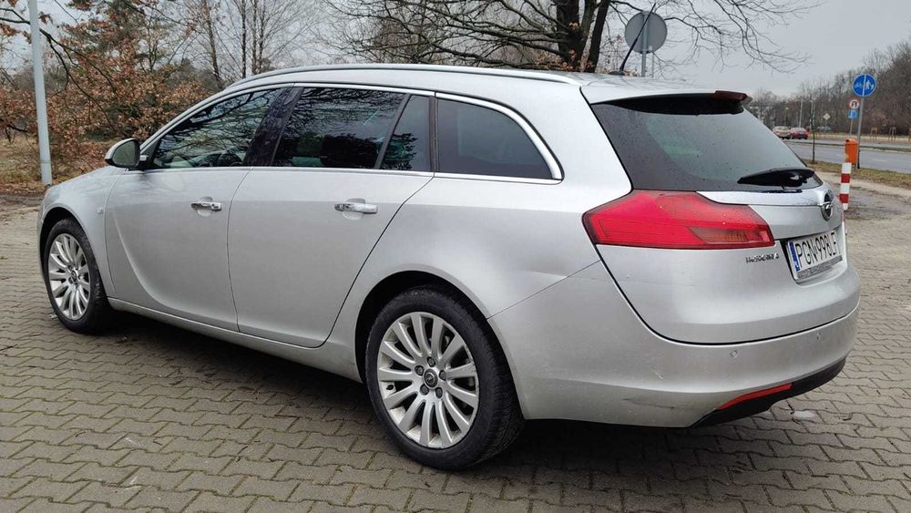 Opel Insignia  2010 r. Srebrny 2.0 TDI