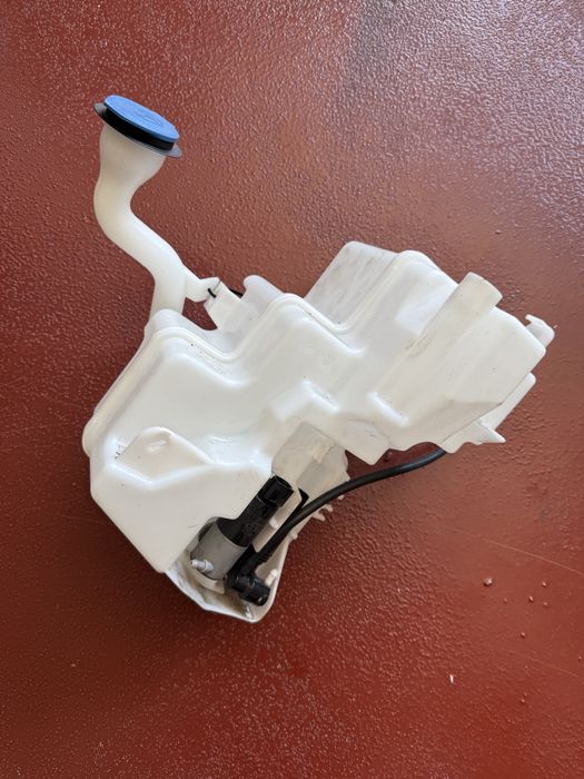Бачок омивача Volvo C40 XC40 Recharge