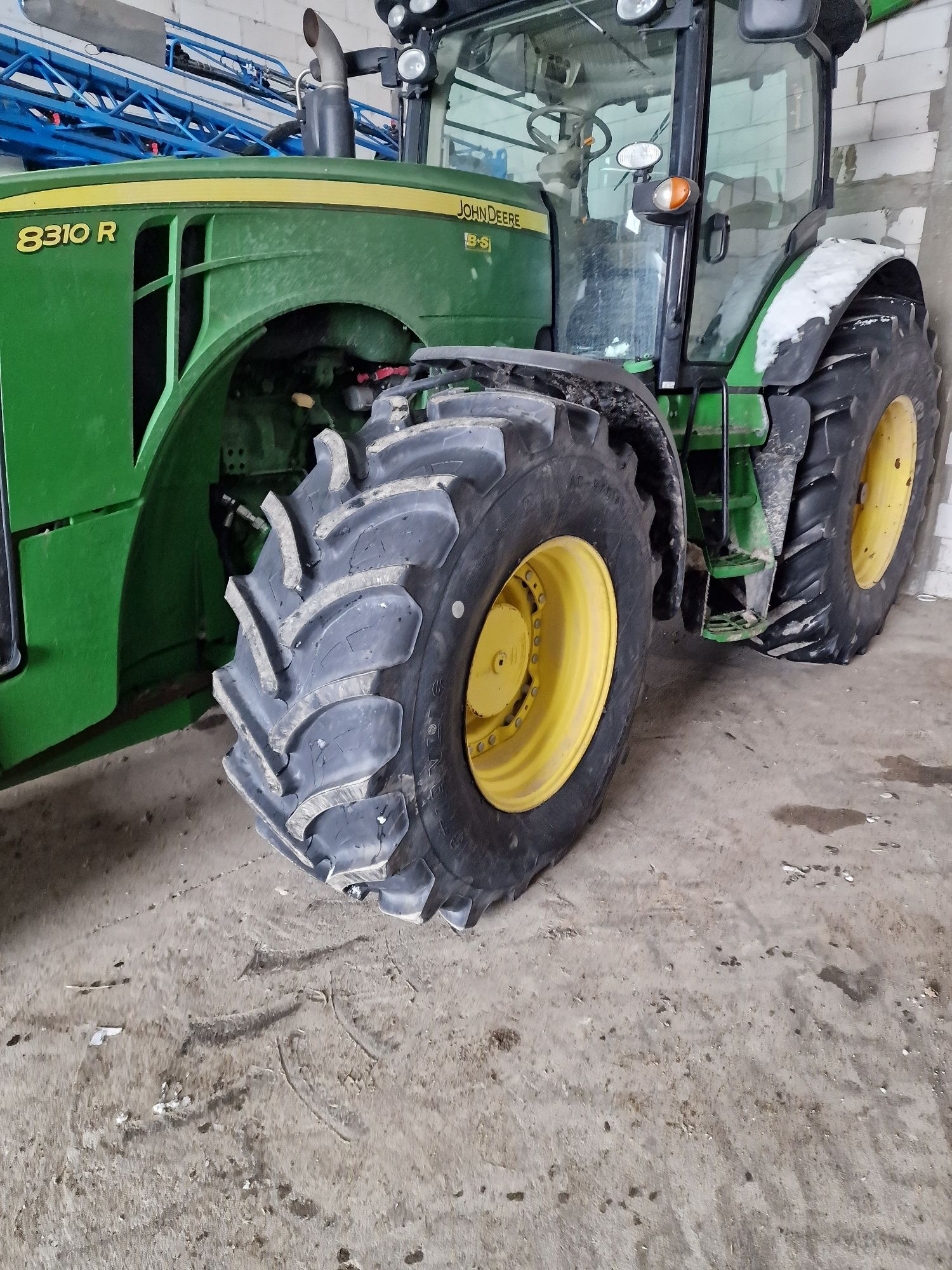 Ciągnik John Deere 8310r