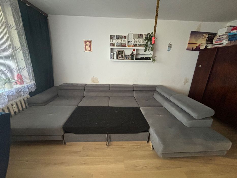 Duży narożnik z funkcją spania