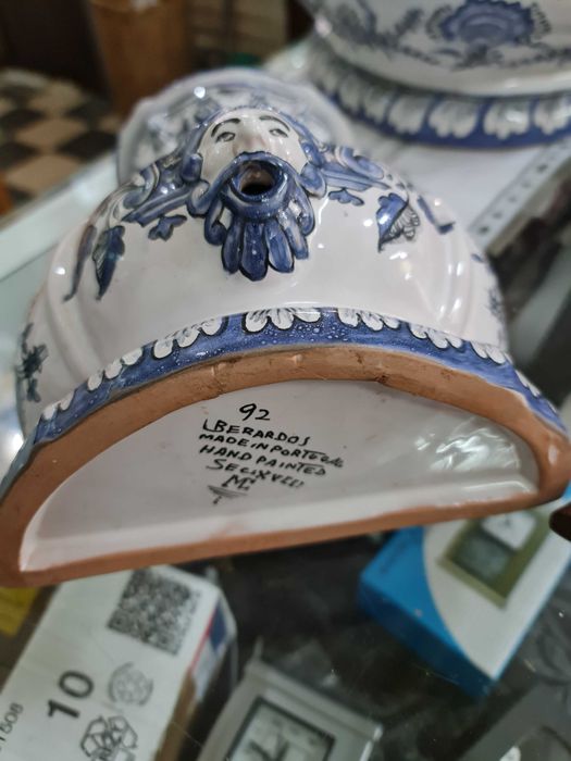 Fonte em louça pintado a mão