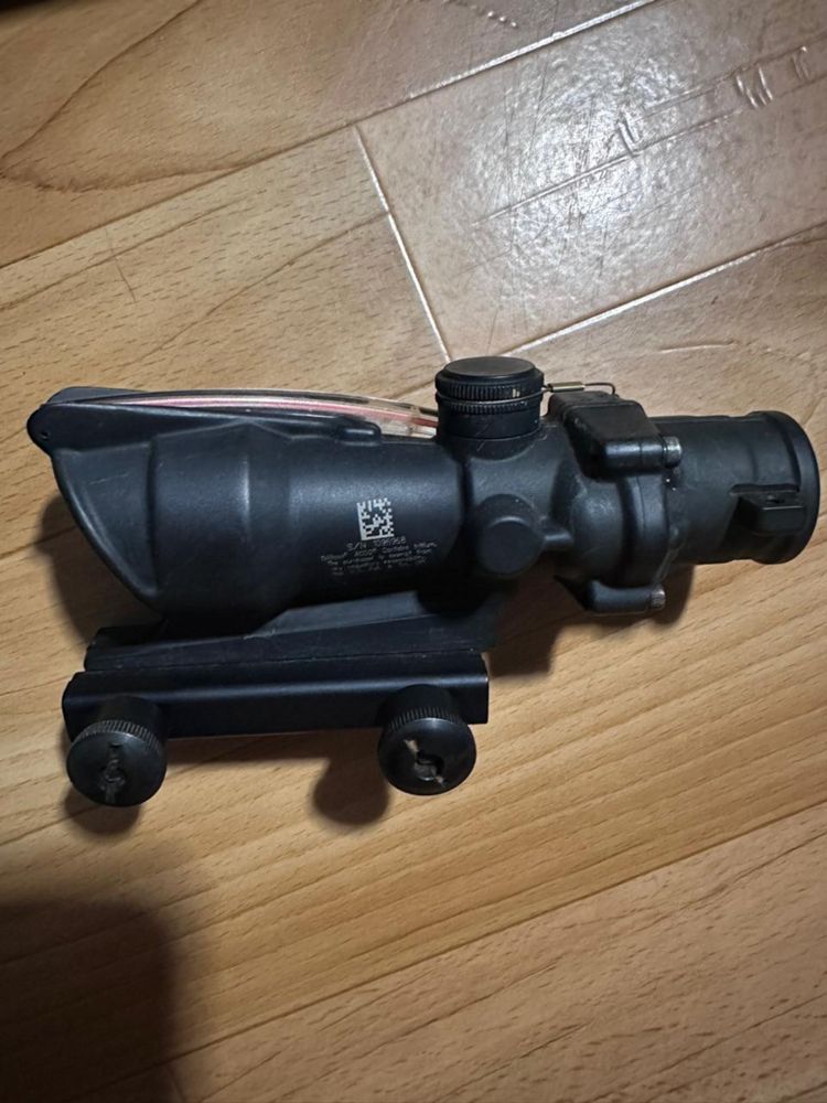 Приціл оптичний TRIJICON ACOG 4X32