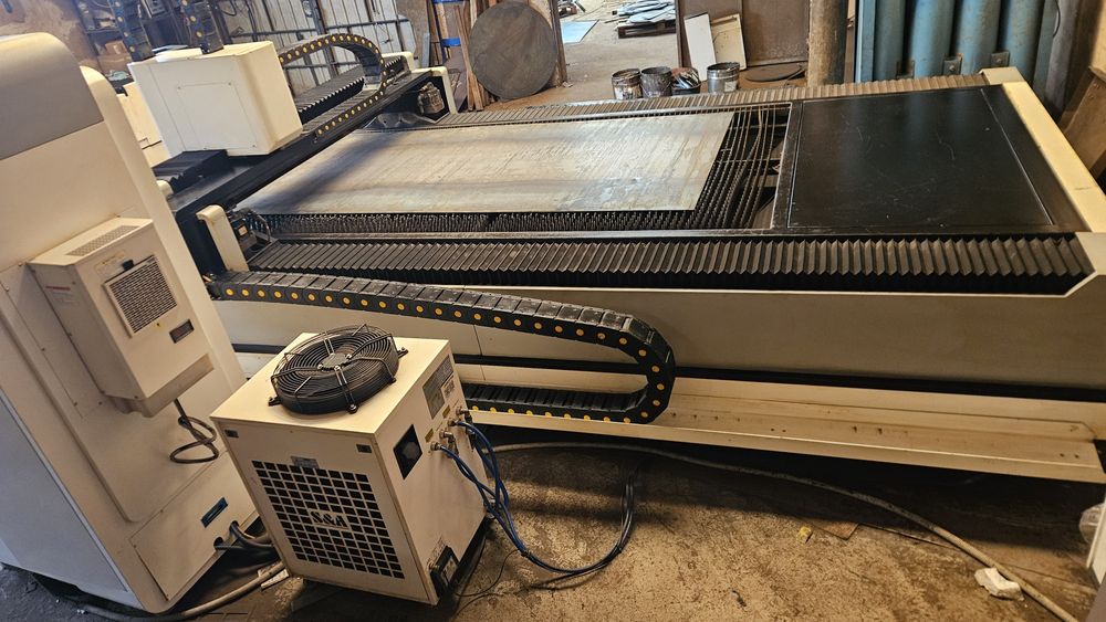 Лазер по металу 1500х3000мм  G-Weike Raycus YASKAVA