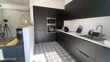 T2 Remodelado situado em Almada