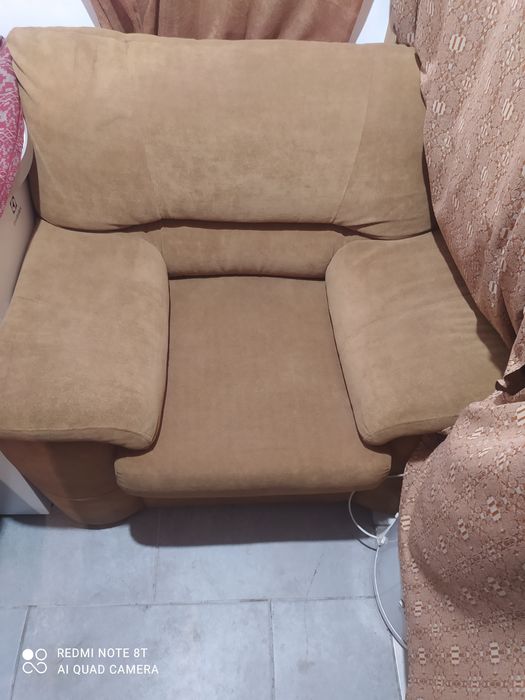 Fotel ze schowkiem w środku