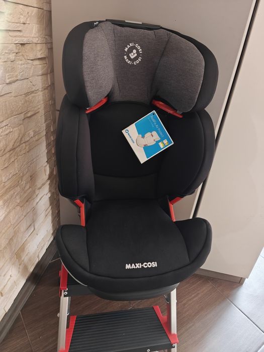 Nowy fotelik samochodowy MAXI Cosi 15-36kg, ISOFIX, regulacja.Adac.