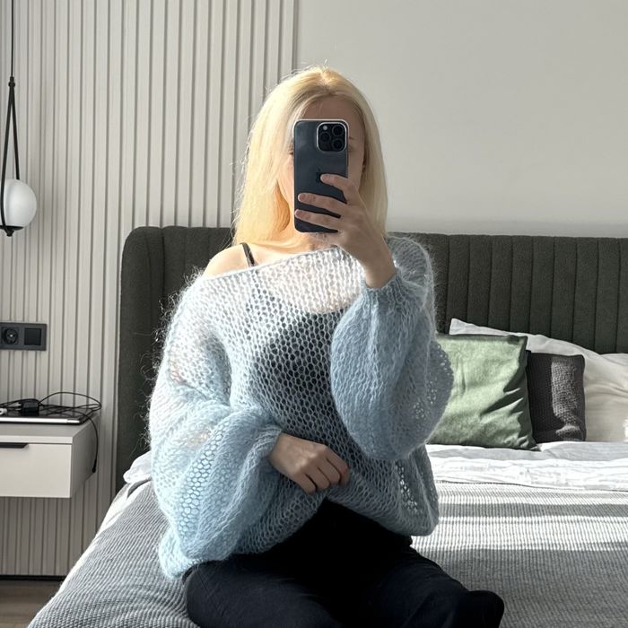 Светр мохеровий ручна робота легкий невагомий павутинка блакитний вовн