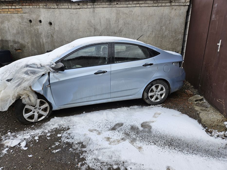 Разборка  HYUNDAI accent розборка запчастини шрот
