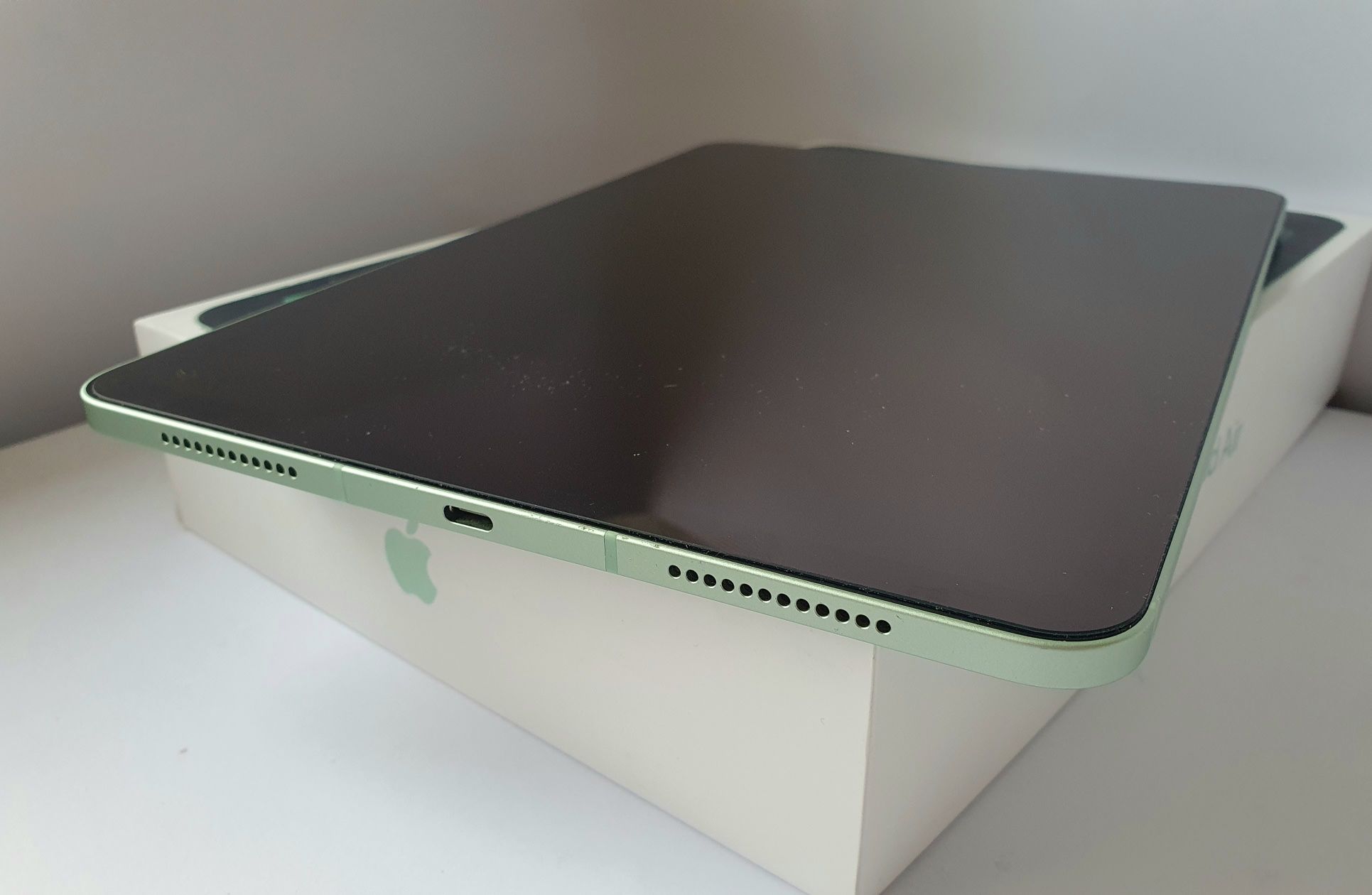 iPad Air4 64GB 4g LTE A2324 Green робочий цілий подарунки!