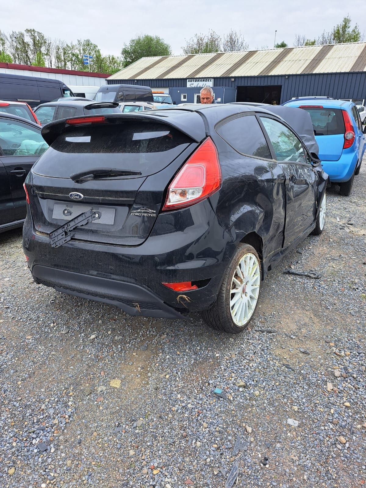 Klapa bagażnika ford fiesta mk7 lift kolor d9 spoiler st