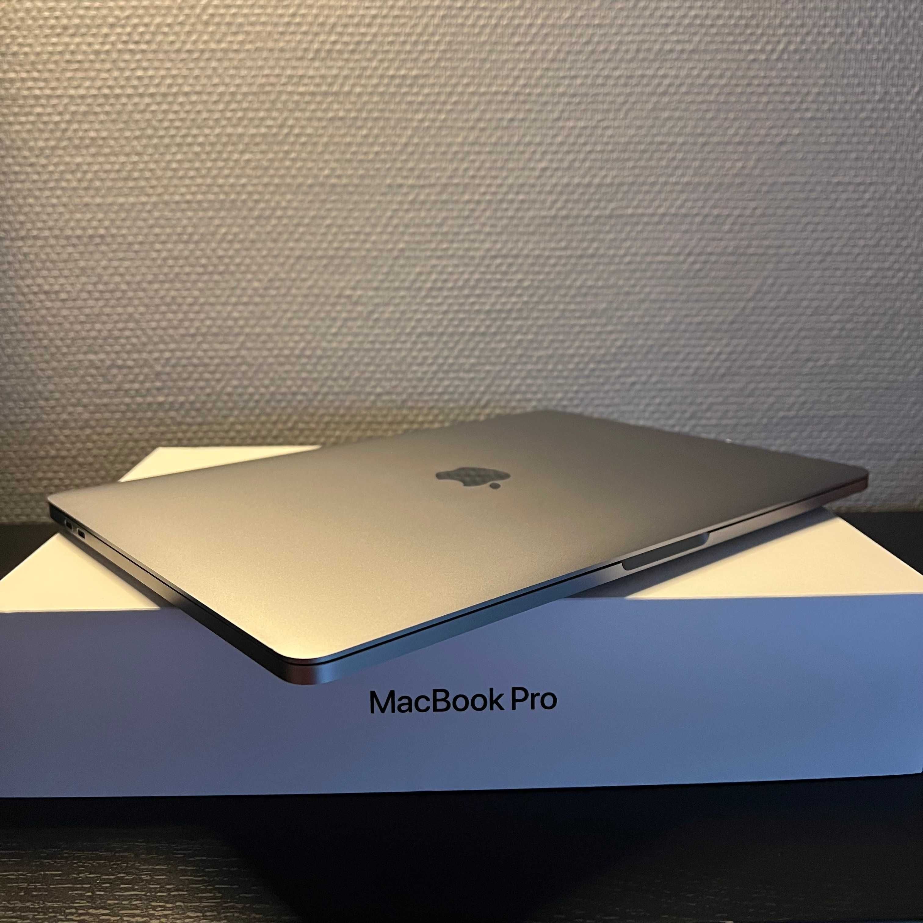 Macbook Pro 2019 Touchbar - c/ Caixa + Carregador