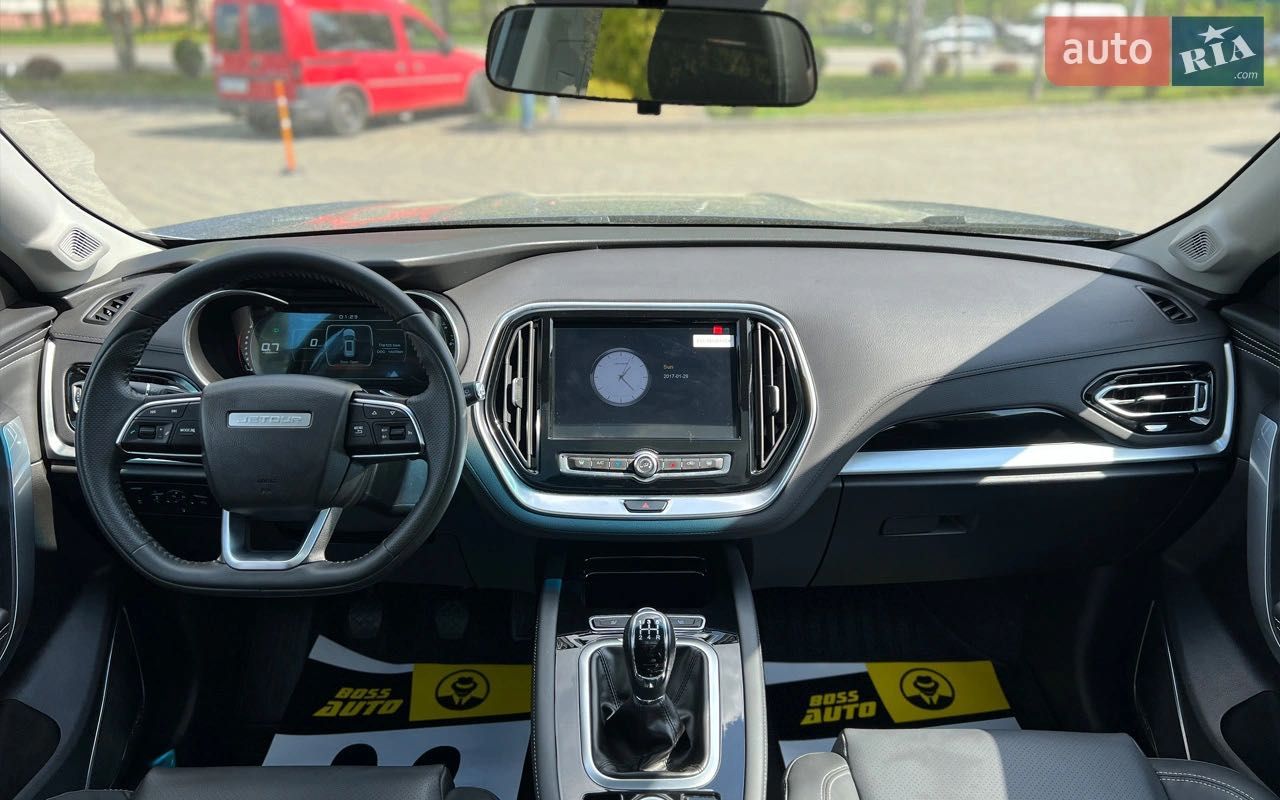 Автомобіль Chery Jetour x70