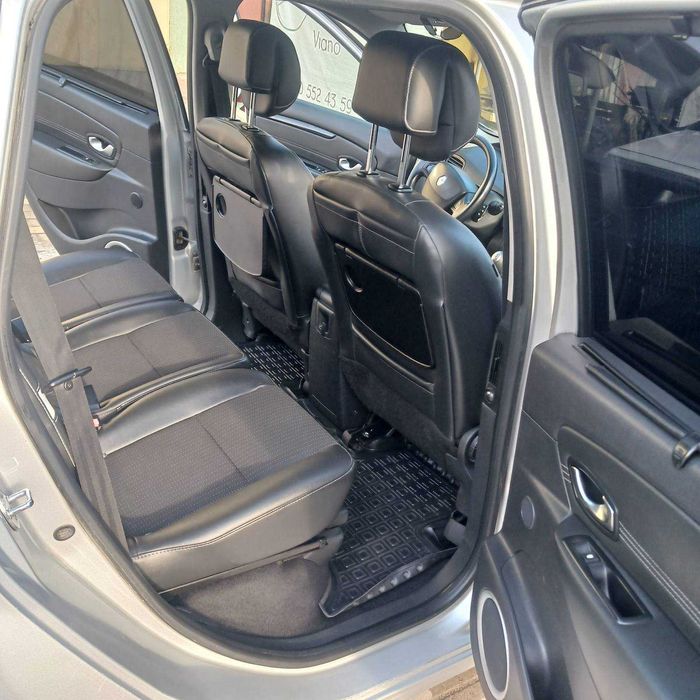 Продам Renault Grand Scenic 2010року