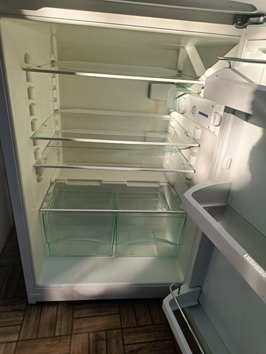 Sprzedam używaną lodówkę firmy Liebherr, możliwość dowozu
