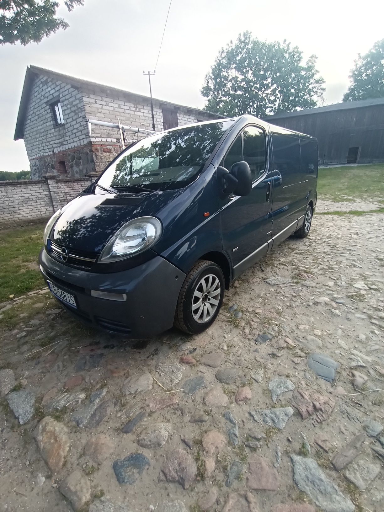 Opel Vivaro 1.9 dti 6 bieg long