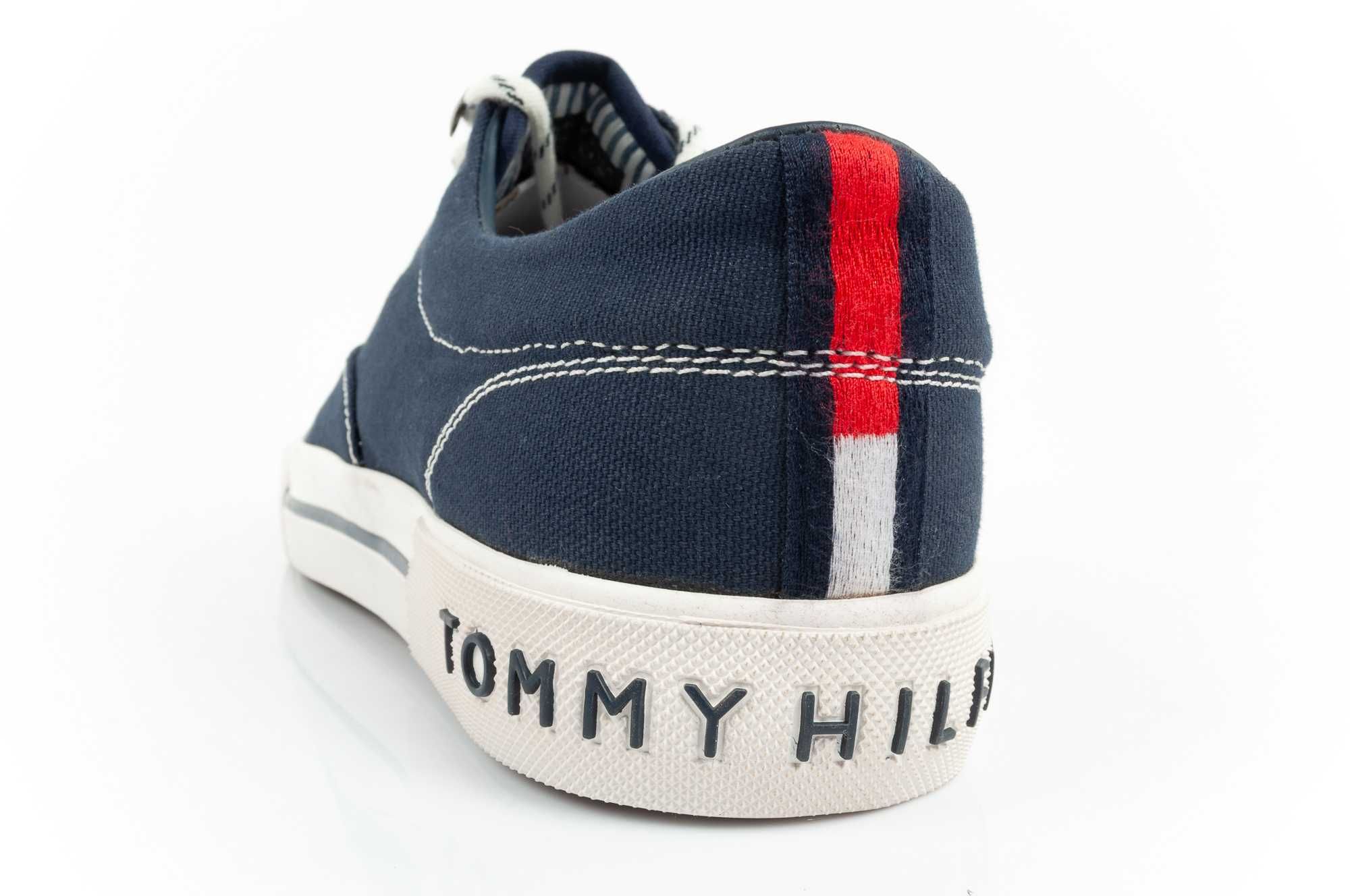 Tommy Hilfiger buty sportowe trampki modne wygodne granatowe r. 42