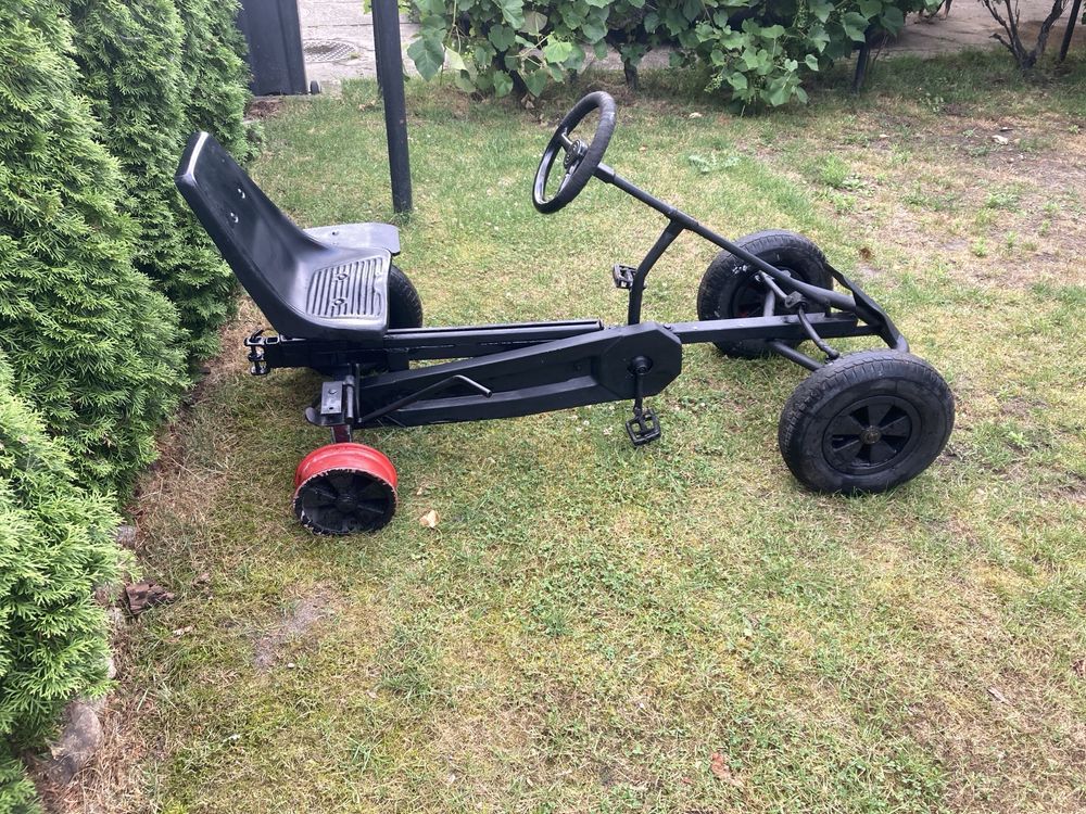 gokart bez jednej opony i błotnika