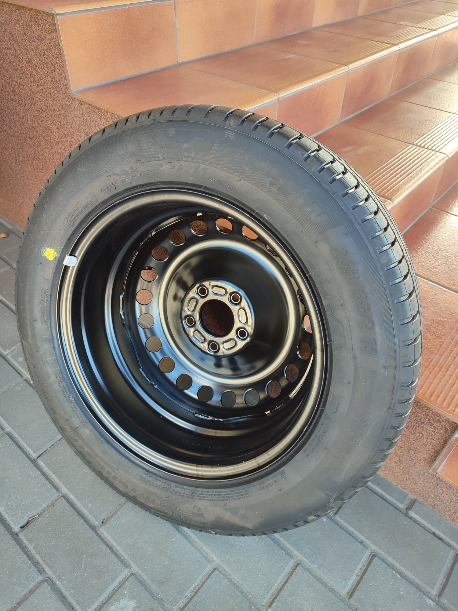 Koło zapasowe 5x108 Focus MK4 205/60/16 Michelin Primacy 4