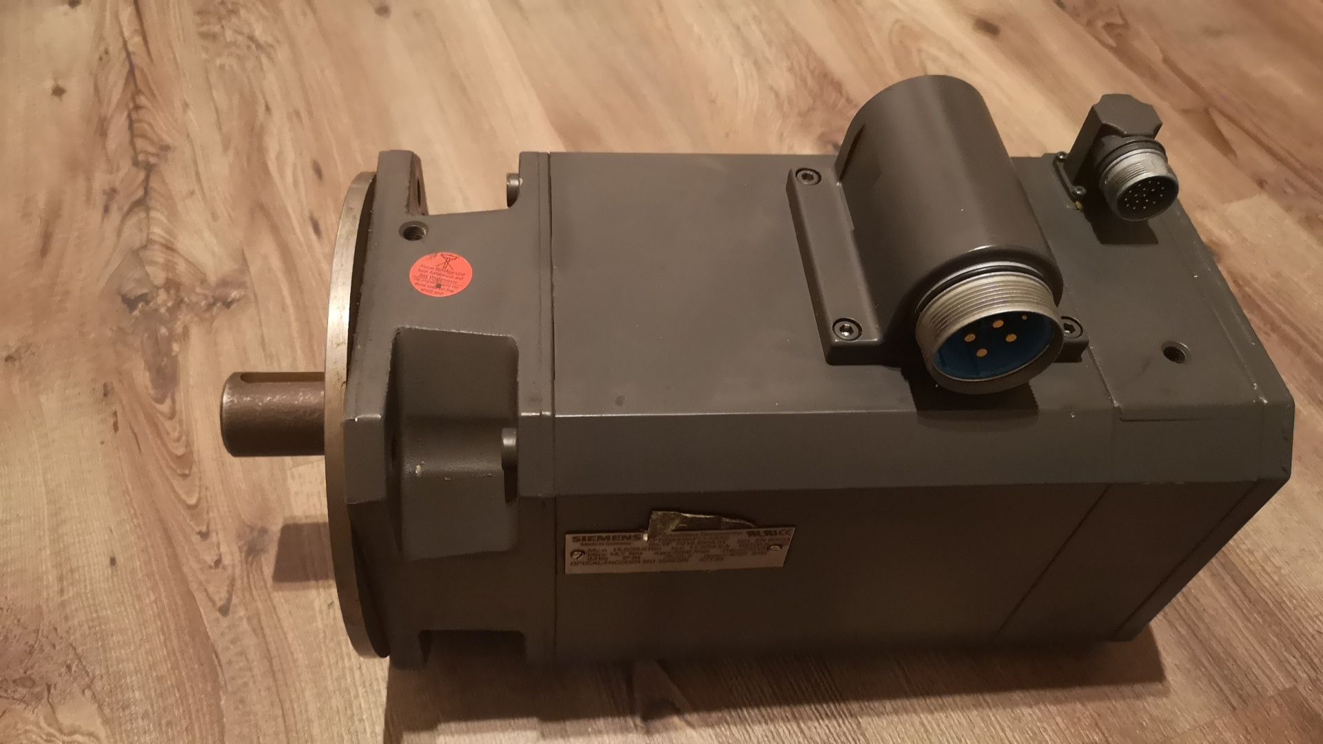 Serwomotor Siemens 1FT6084-8AF71-1AA0