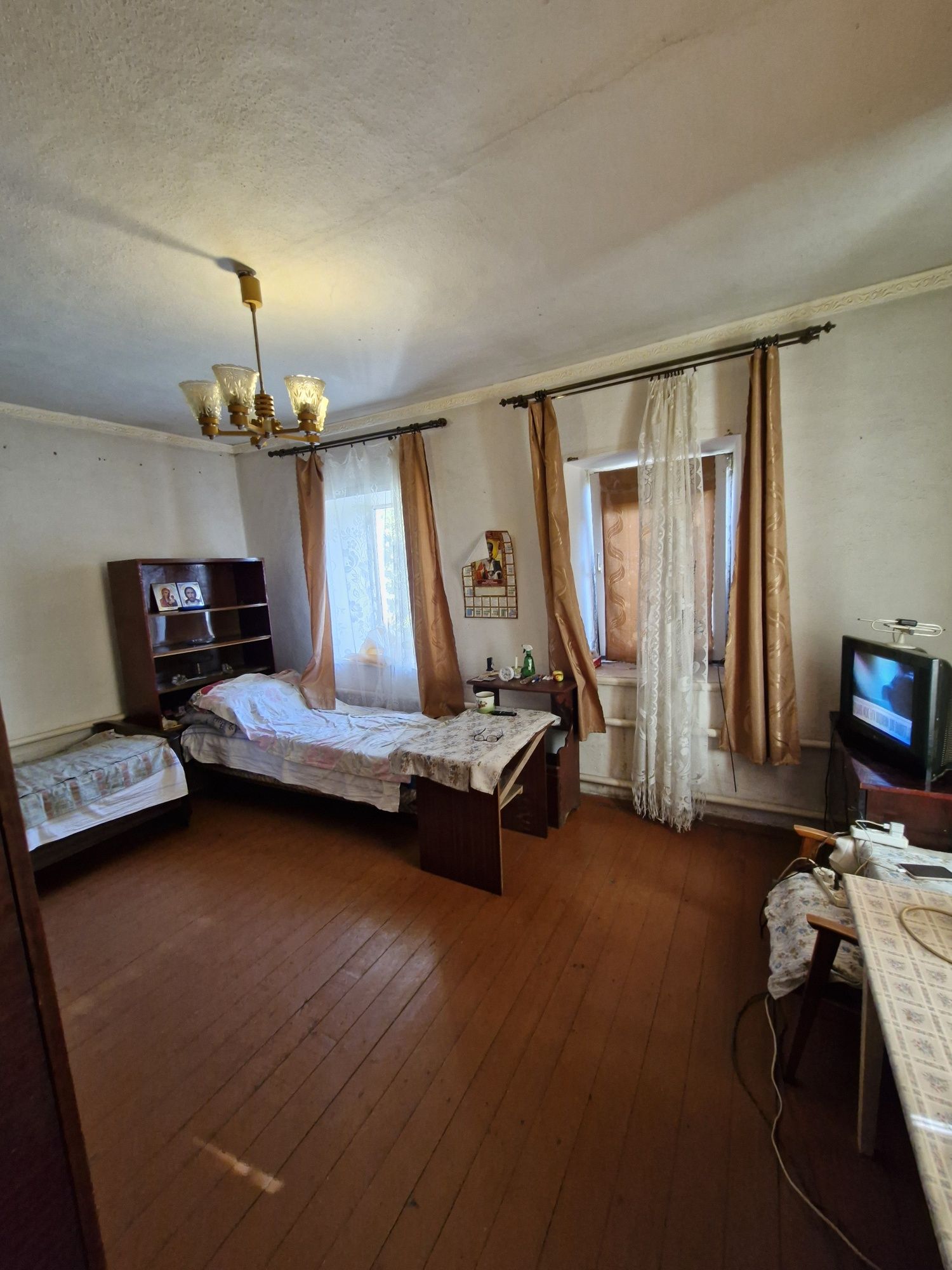 Продаж будинку. Район Дружби. Вулиця Батьківшіни.