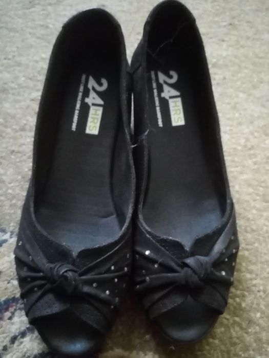 Босоніжки Англія 42р