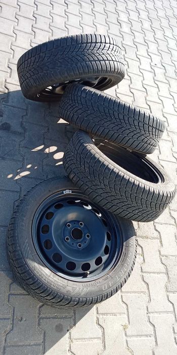 Komplet kół zimowych 205/55 R16 Golf 7 Dunlop SP Winter Sport