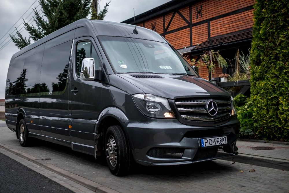 Przewóz osób , busy z kierowcą 8-20-23 osobowe marki Mercedes-Benz