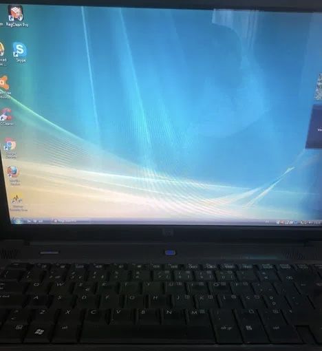 HP G7000 Notebook Pc Laptop - widescreen Windows Vista