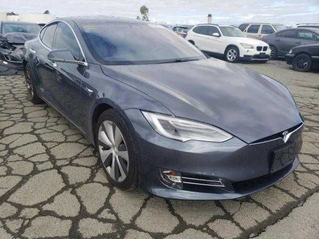 Tesla Model S 2021