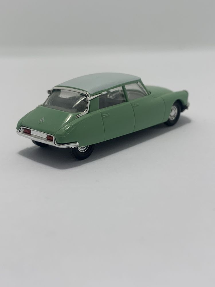 Citroen DS 19 da Busch escala 1/87 *