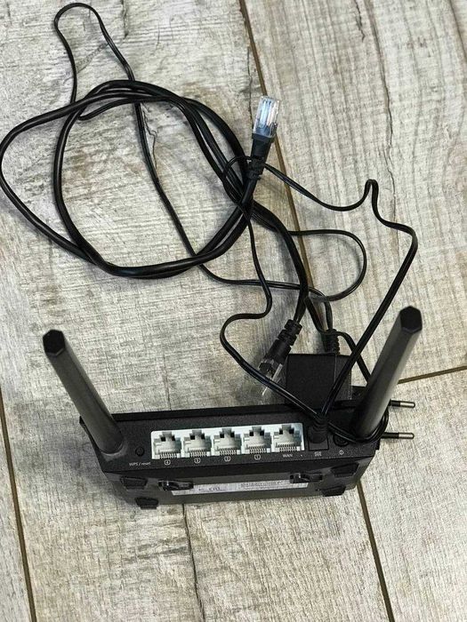 Бездротовий маршрутизатор (роутер) ASUS RT-N12+