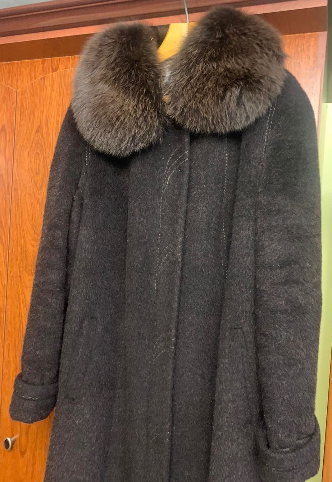 Продам жіноче пальто лама бордово-коричневого кольору, р.56-58
